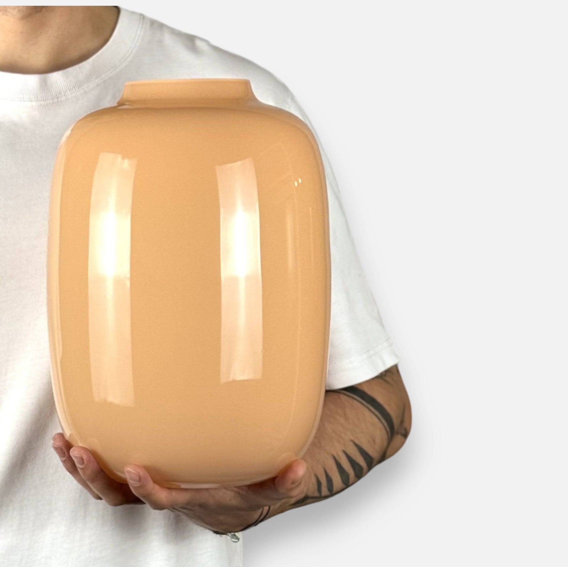 Glasvase, Dekovase aus Glas mundgeblasen pastell pfirsch glänzend Ø 21cm x H 29cm | Artelle Vasen von Vase The World