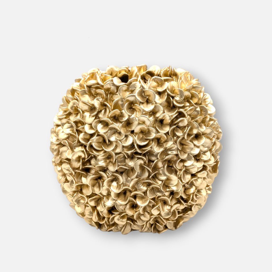 Hortensienvase, Dekovase mit Hortensien Muster gold H 28cm x 31.5cm x 17cm | Belle Classic Vasen von Light & Living