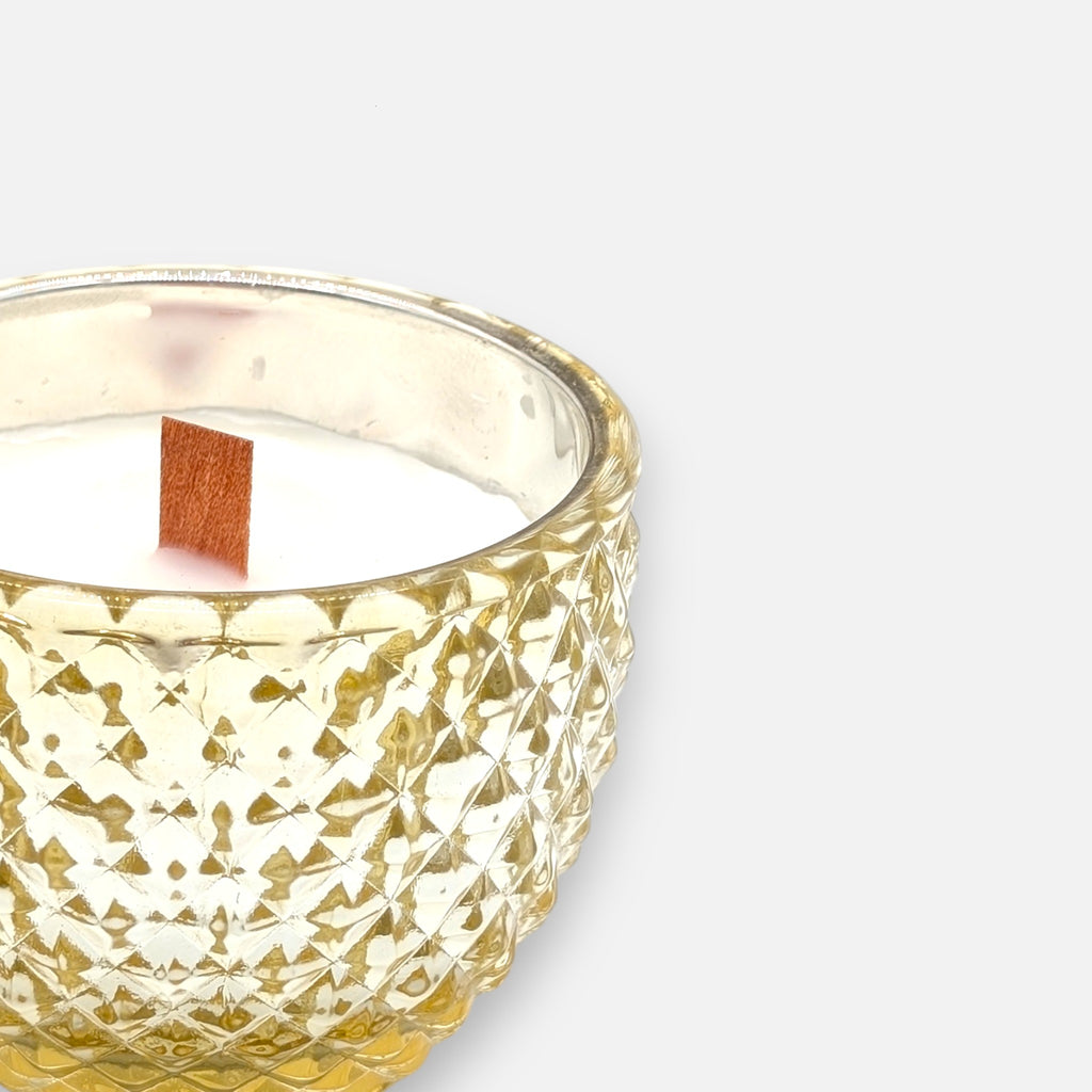 Gelbe Duftkerze aus Glas Osterei Motiv und Duft Vanille-Ingwer in Geschenkbox H 12cm Ø 8cm