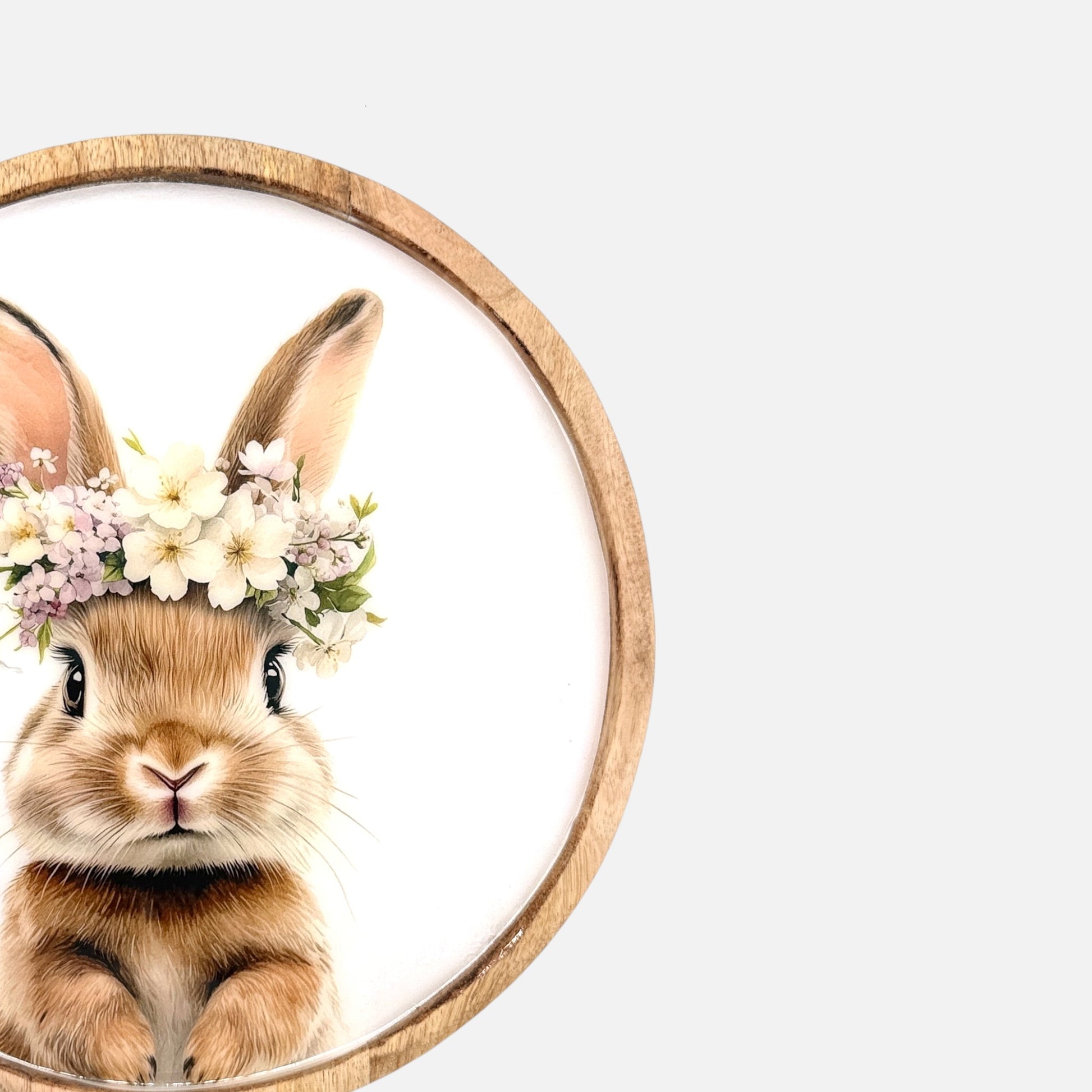 Dekoteller Ostern aus Mangoholz mit Hasenmotiv und Blumenkranz