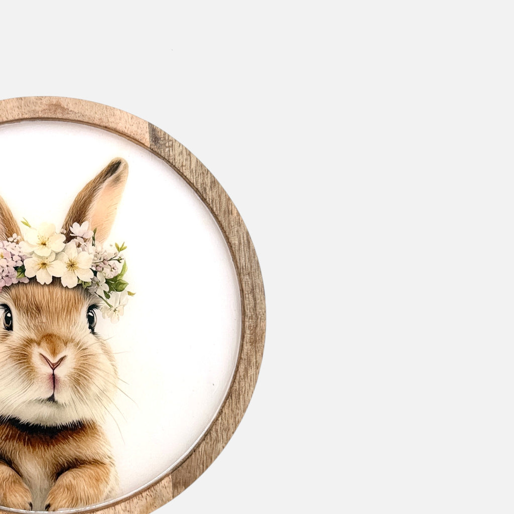 Dekoteller Ostern aus Mangoholz mit Hasenmotiv und Blumenkranz