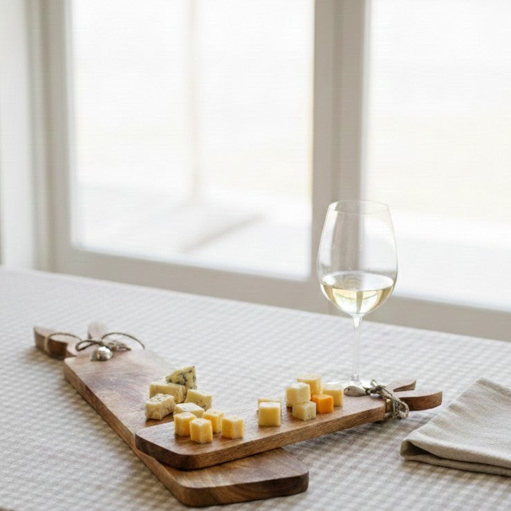 Holzbrett Hasenohren aus Mangoholz mit natürlicher Maserung
