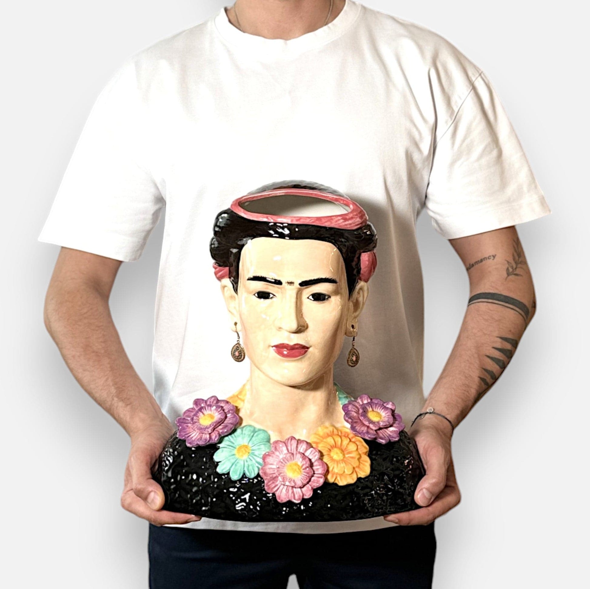 Frida  | Vase aus Keramik handbemalt Frauenbüste Frida Kahlo H 34cm x Ø 29cm x 19cm - mon-chouchou.ch