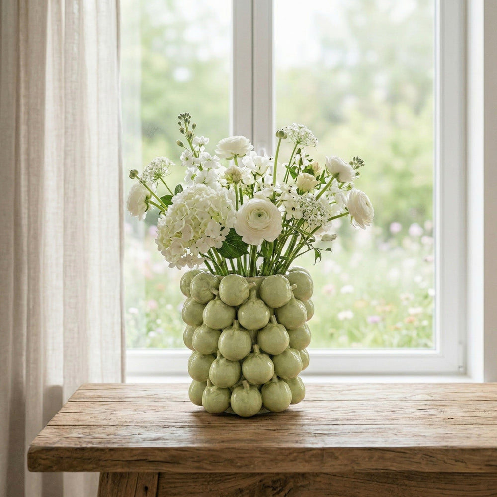 Apfelvase, Dekovase aus Keramik mit Apfelmotiv grün-mint glasiert klein Ø 20.5cm x H 21.5cm | Pomme Vasen von Classico