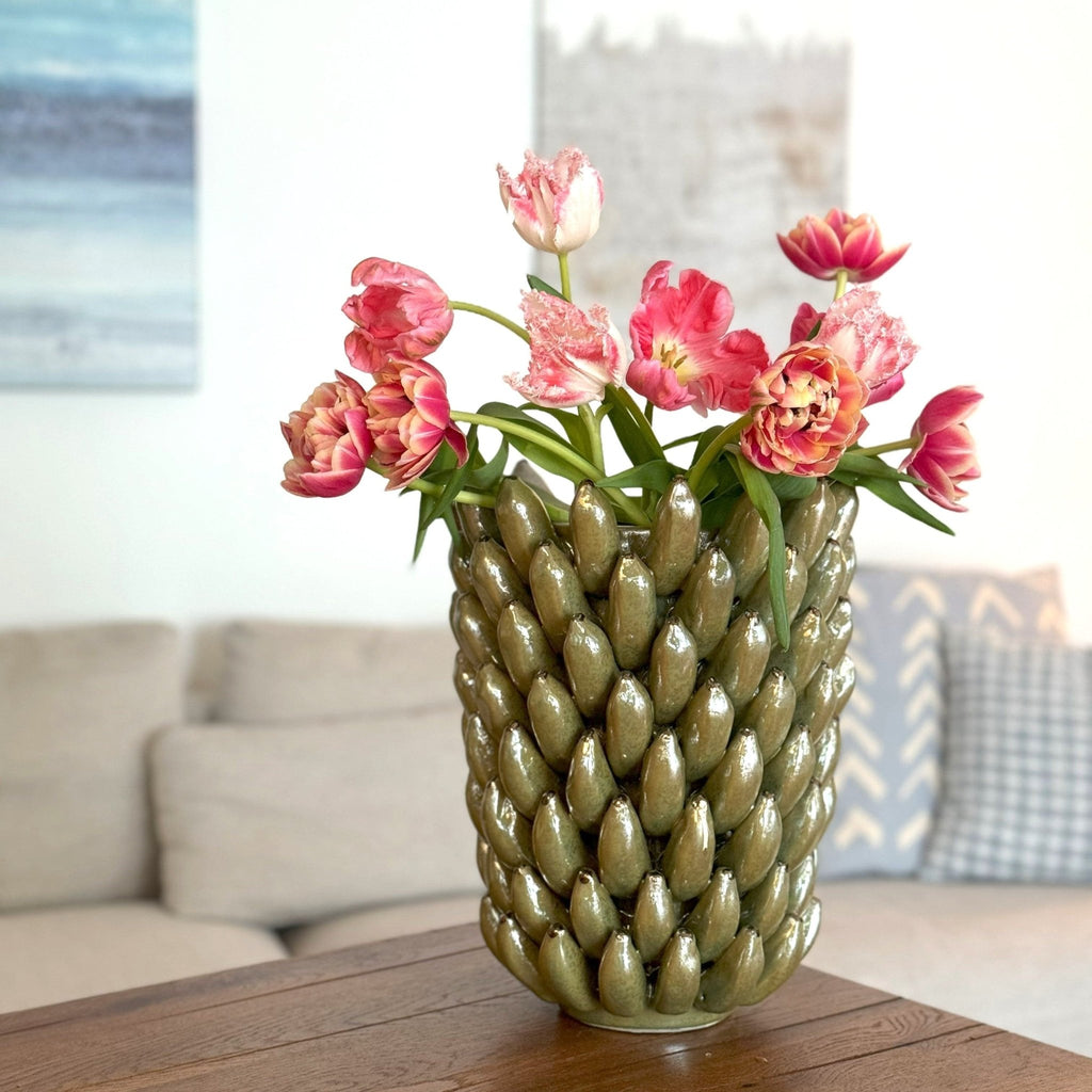 Bananenvase, Dekovase aus Keramik, olivgrün metallic, mit Bananenmuster, lasiert, B 25,5 cm × H 34 cm – von Light & Living