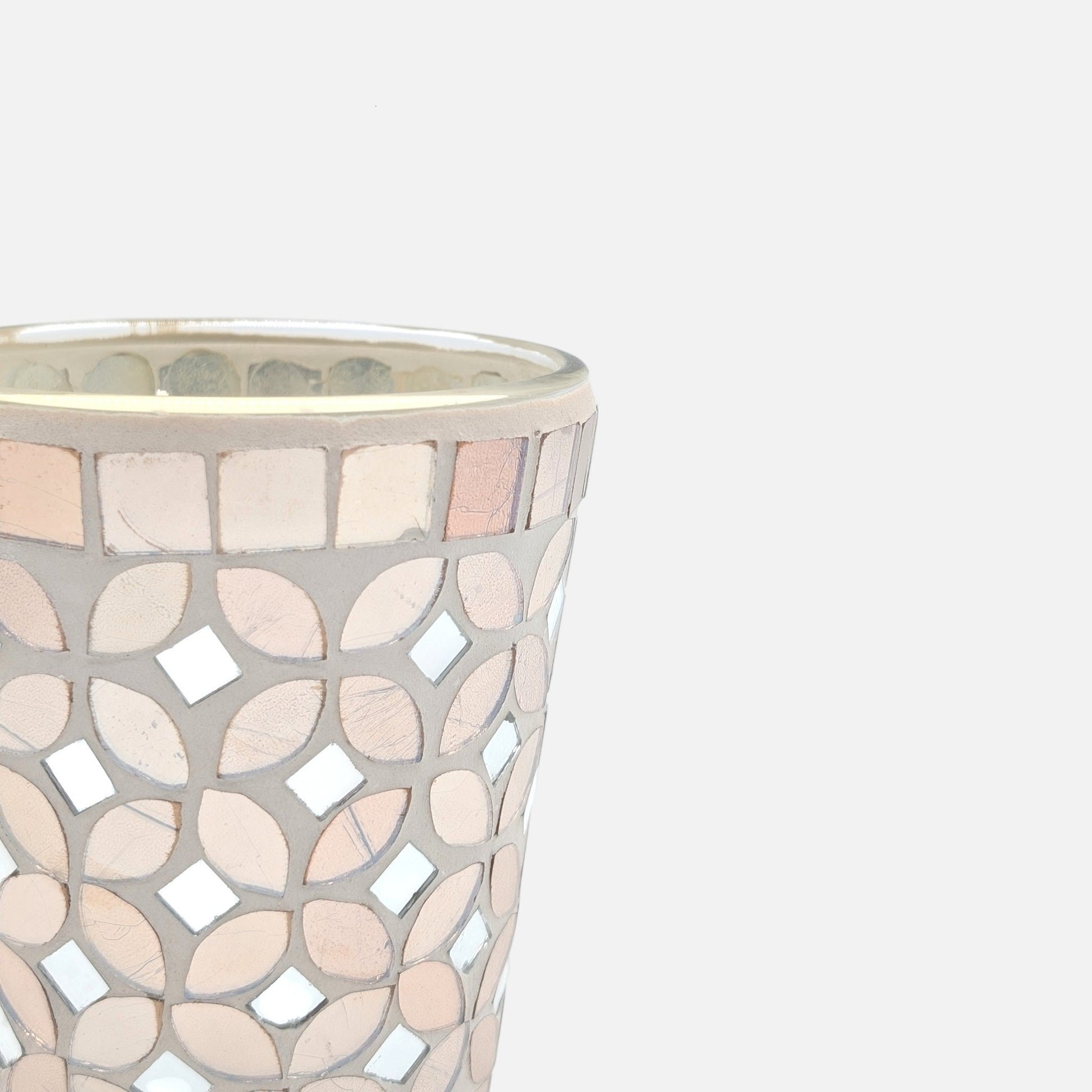 Duftkerze in braunem/beigem Mosaikglas, mit Geschenkbox, Ø 10.5cm H 12cm Kerzenlicht von EDG