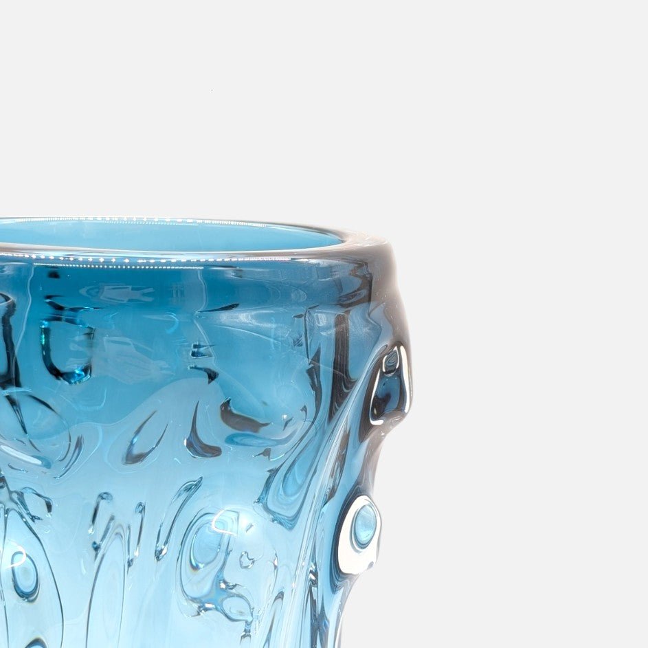 Glasvase, Dekovase aus Glas mit Struktur hellblau Ø 15cm x H 33cm | Arielle Vasen von Light & Living