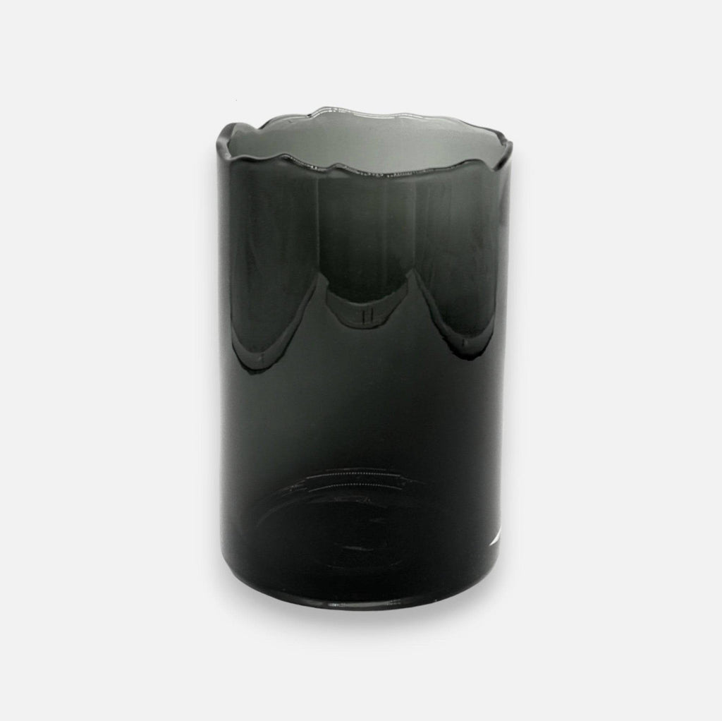 Glasvase, Dekovase aus Glas, schwarz transparent, Zylinderform mit wellenförmigem Rand, B 15 cm × H 23 cm – von Dekocandle