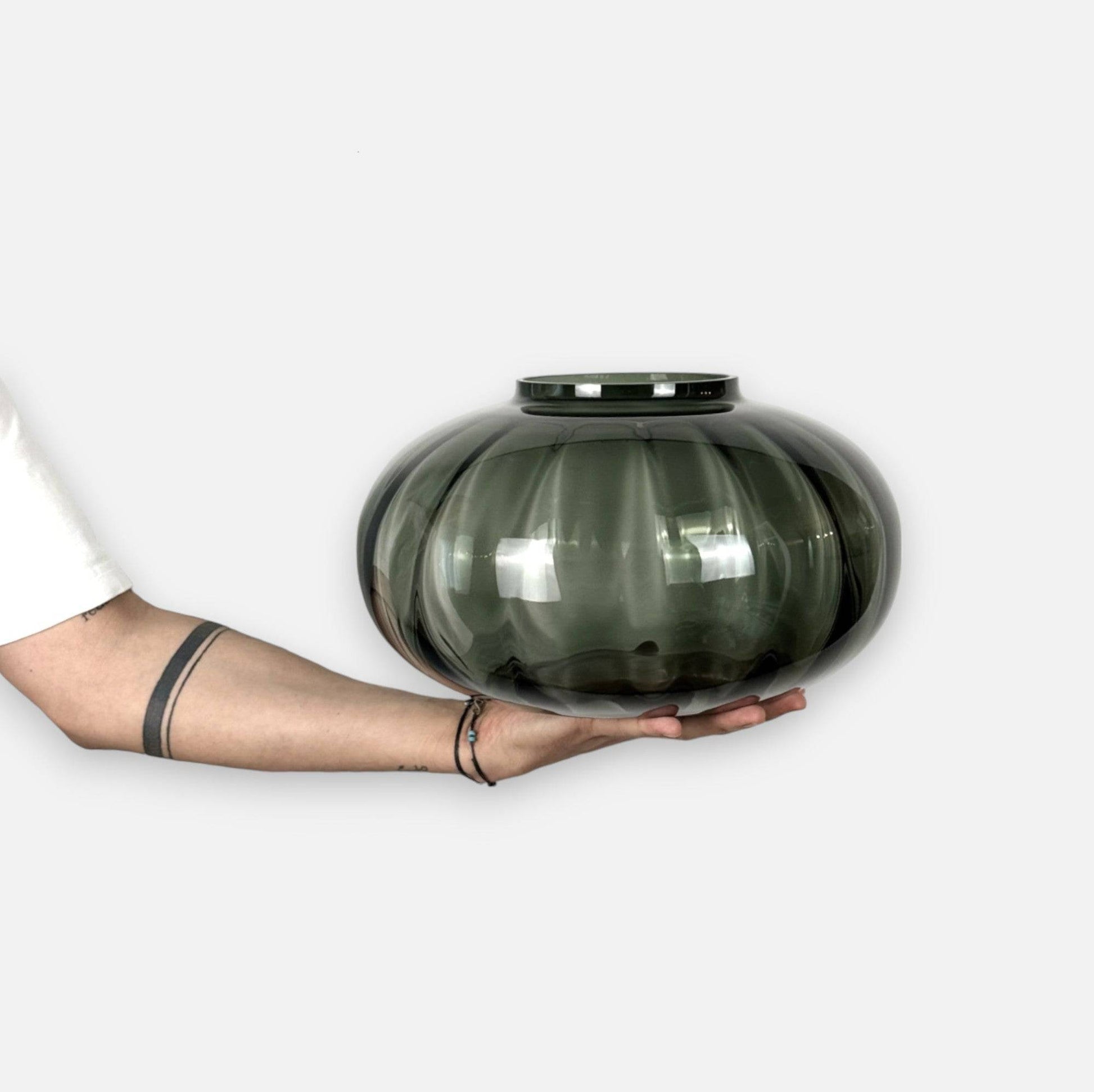 Glasvase, Dekovase aus Glas schwarz grau transparent Kürbismuster Ø 32cm x H 18.5cm | Estrelle Vasen von Dekocandle