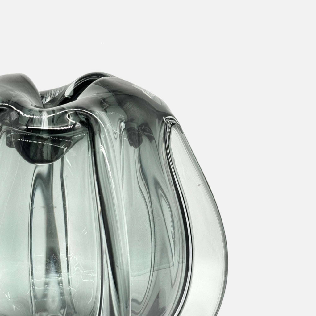 Glasvase, Dekovase Vase aus Glas in Form einer Tulpenblüte schwarz kurz Ø 24.5cm x H 22cm | Murielle Vasen von Light & Living