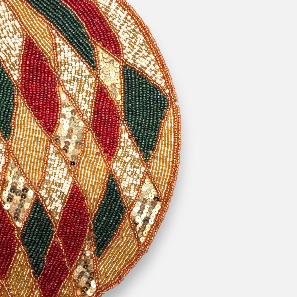 handbesticktes Tischset aus Perlen mit Rautenmuster Rot Grün Gold, Ø 36cm, Weihnachten Dekoration von EDG