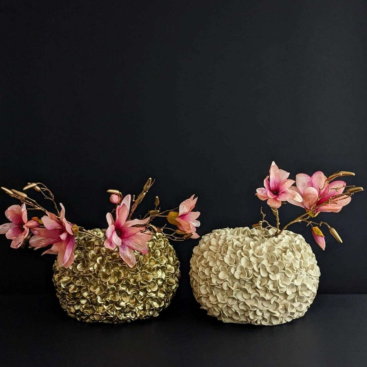 Hortensienvase / Dekovase mit Hortensien Muster crème beige Ø 38cm x H 23cm | Belle Vasen von Light & Living