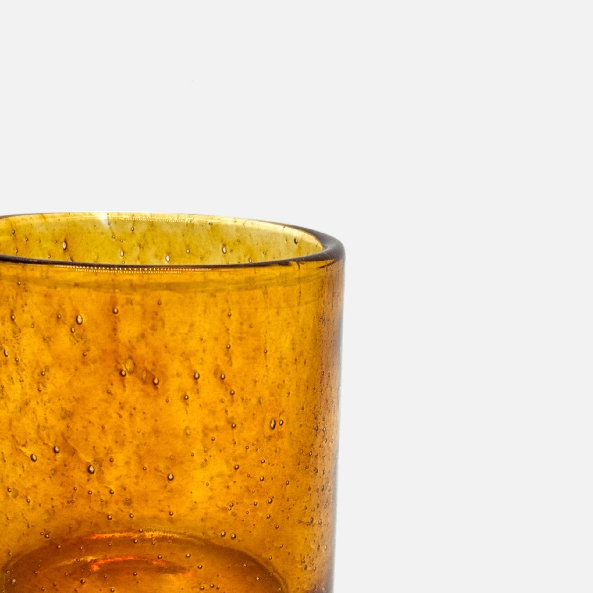 Kerzenhalter, Windlicht aus Glas für Rechaudkerzen, bernsteinbraun mit Luftbläschen, B 7 cm × H 12 cm – von Dekocandle