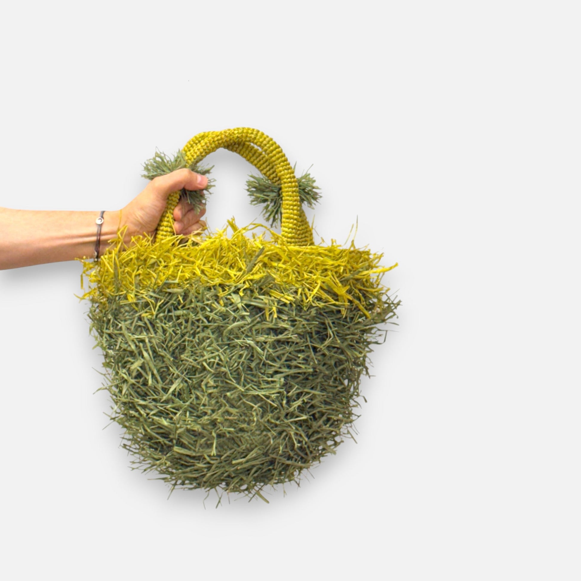 Raffia - Tasche mit Fransen in Olivgrün - Senfgelb, handgefertigte Sommer - Henkeltasche Taschen von Sans - Arcidet Paris