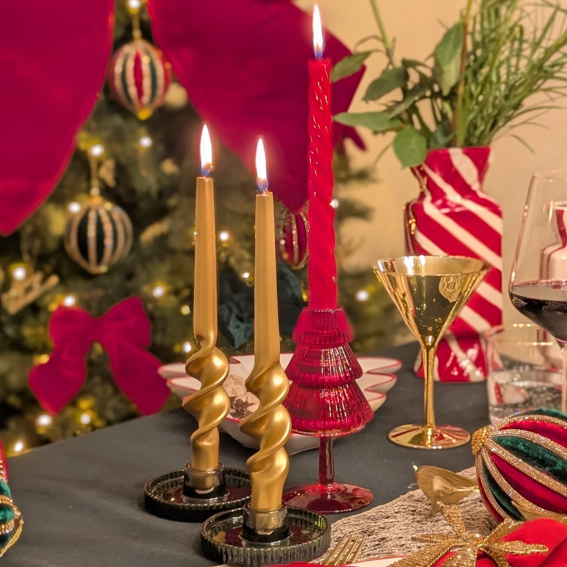 Stabkerze mit Spiralform in Mattgold, H 29cm, edle Twist Kerze Weihnachten Kerzenlicht von EDG