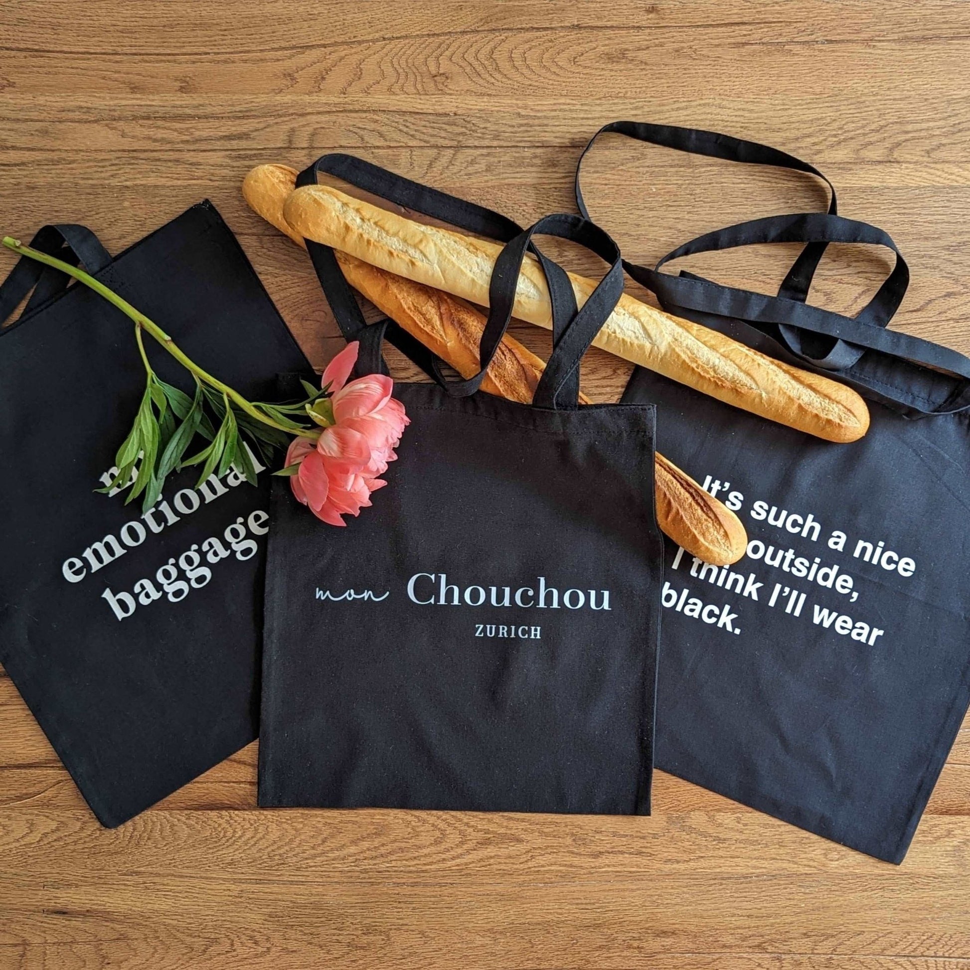 Tote Bag, Einkaufstasche aus Baumwolle schwarz mit Schriftzug Logo Mon Chouchou Zürich 37 cm × 34,5 cm von Mon Chouchou