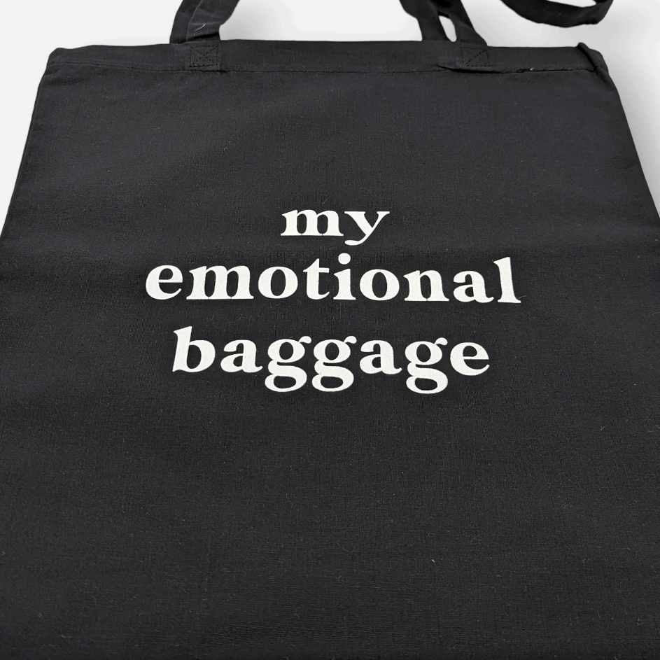 Tote Bag, Einkaufstasche aus Baumwolle, schwarz, mit Schriftzug „my emotional baggage“, 42,5 cm × 36,5 cm – von Typealive