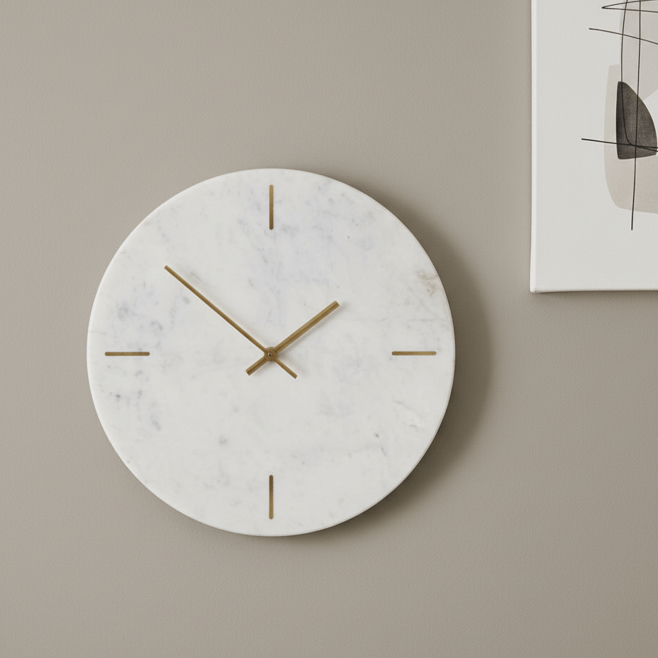 Wanduhr aus Marmor weiss minimalistisch Ø 43.5cm | Gaëlle Dekoration von Light & Living